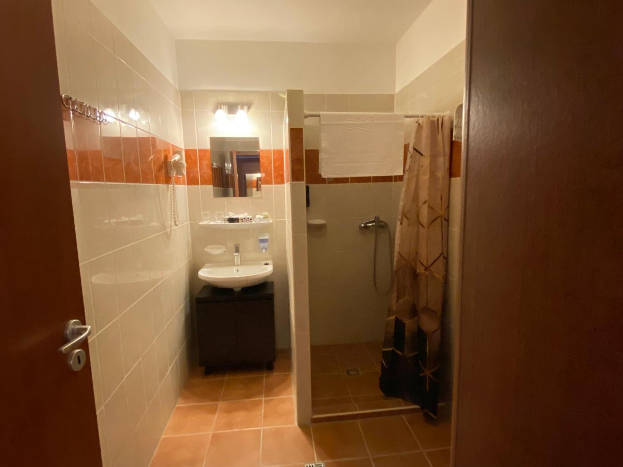 Ligetalja Termál Hotel Peneszlek Kültér fotó