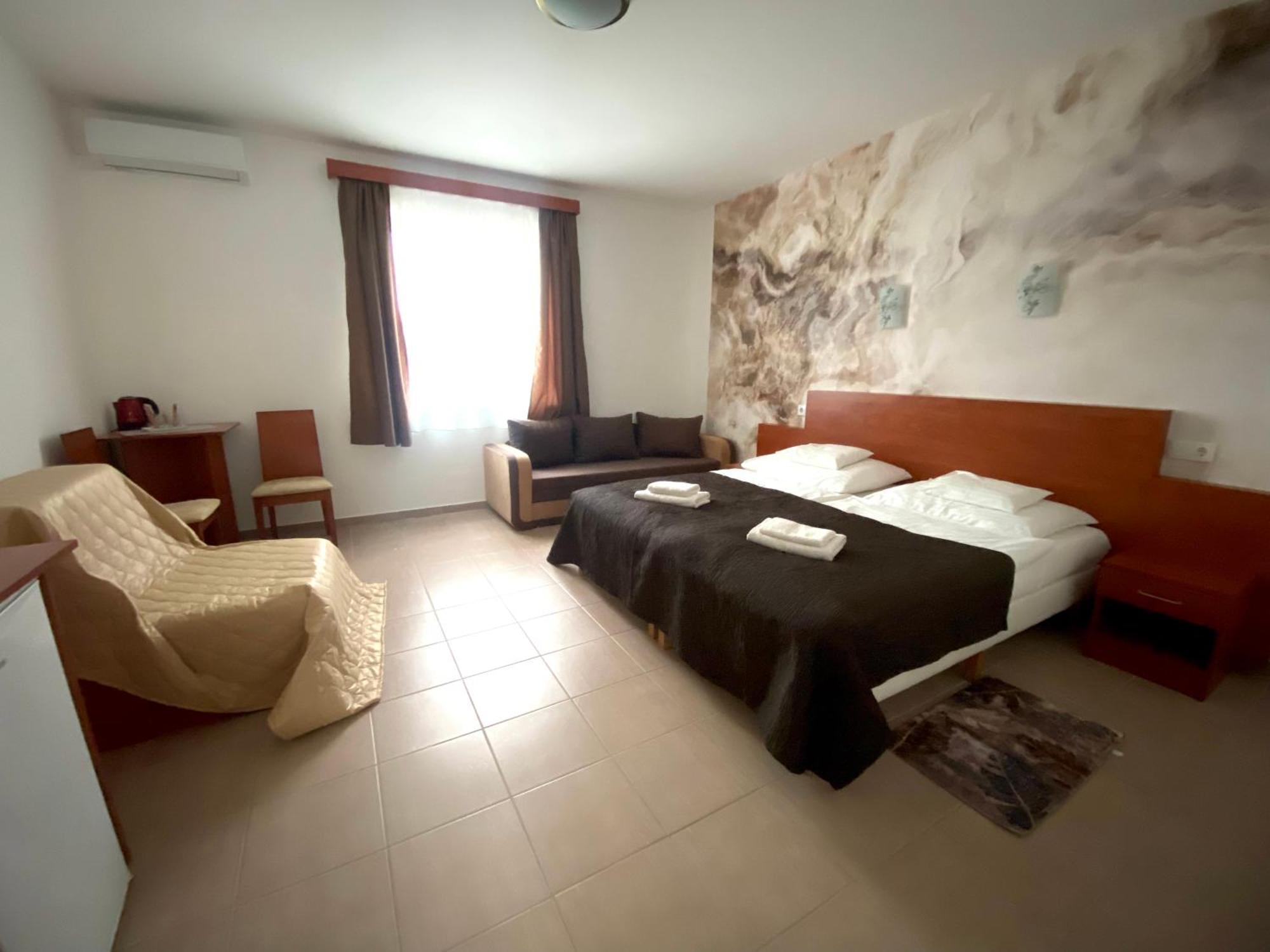 Ligetalja Termál Hotel Peneszlek Kültér fotó