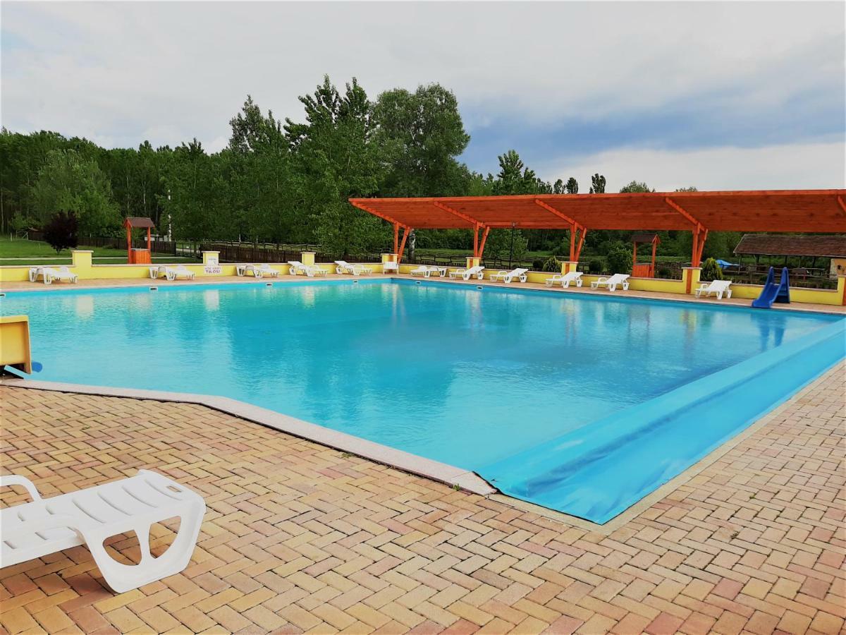 Ligetalja Termál Hotel Peneszlek Kültér fotó