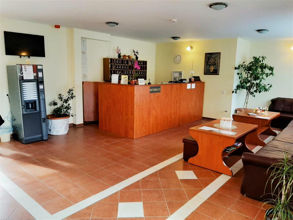 Ligetalja Termál Hotel Peneszlek Kültér fotó